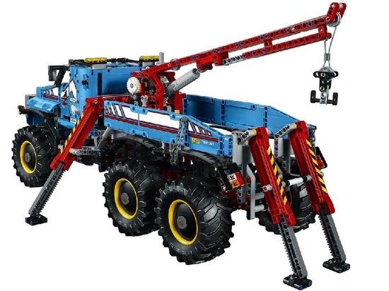 Конструктор LEGO Technic 42070 Эвакуатор-внедорожник 6х6