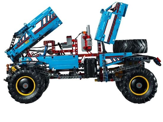 Конструктор LEGO Technic 42070 Эвакуатор-внедорожник 6х6